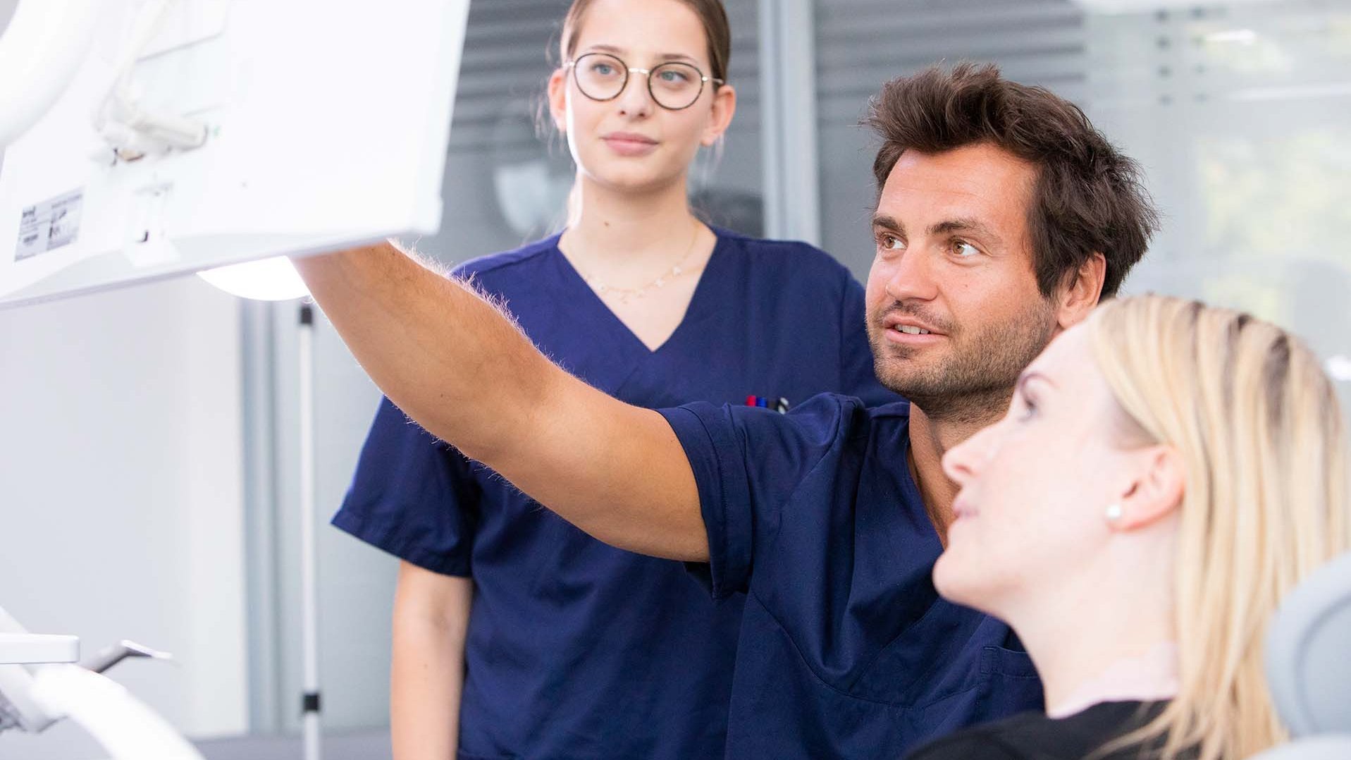 Dr. Dr. Sidney Junghans